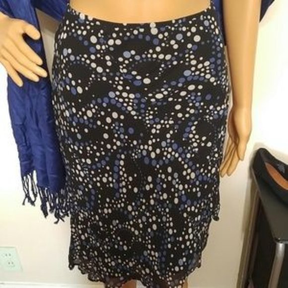 Black and blue circle print skirt size 0P - Picture 2 of 7
